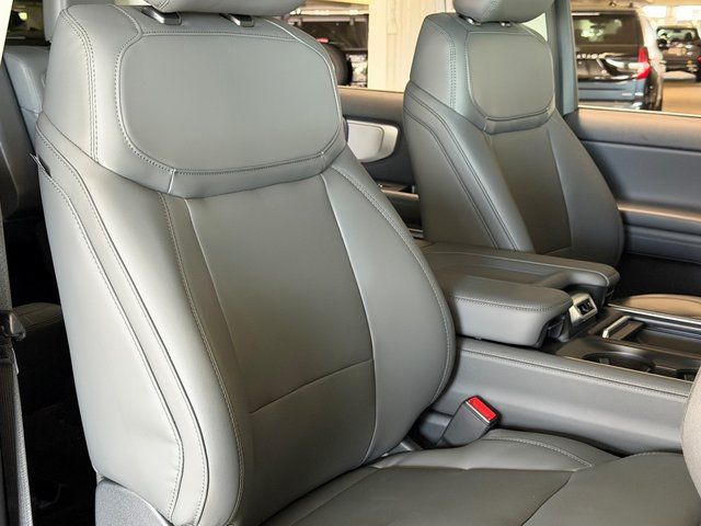 New 2026 Dark Matter Gray Metallic Ford Active image 7