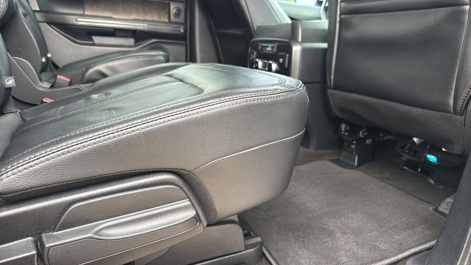 Used Car 2021 Ford Expedition  Limited For Sale Under $40,000 In Austin, Texas