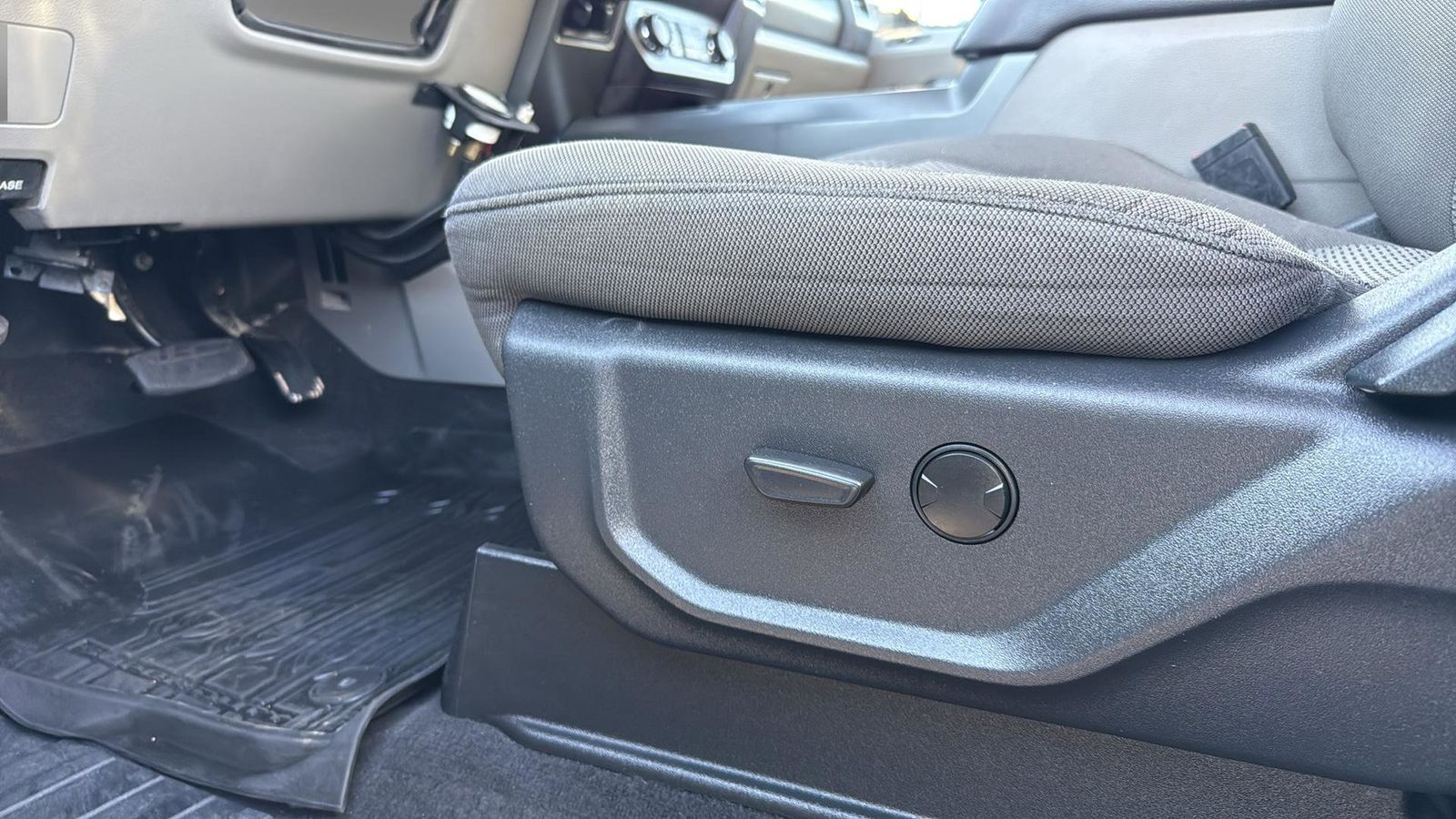 Used Car 2022 Ford F-250sd  Xlt For Sale Under $35,000 In Austin, Texas