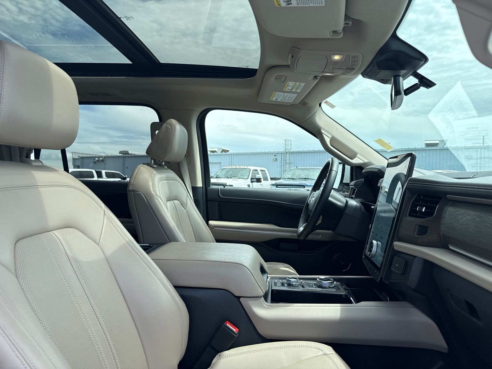 2022 Ford Expedition Max image 16