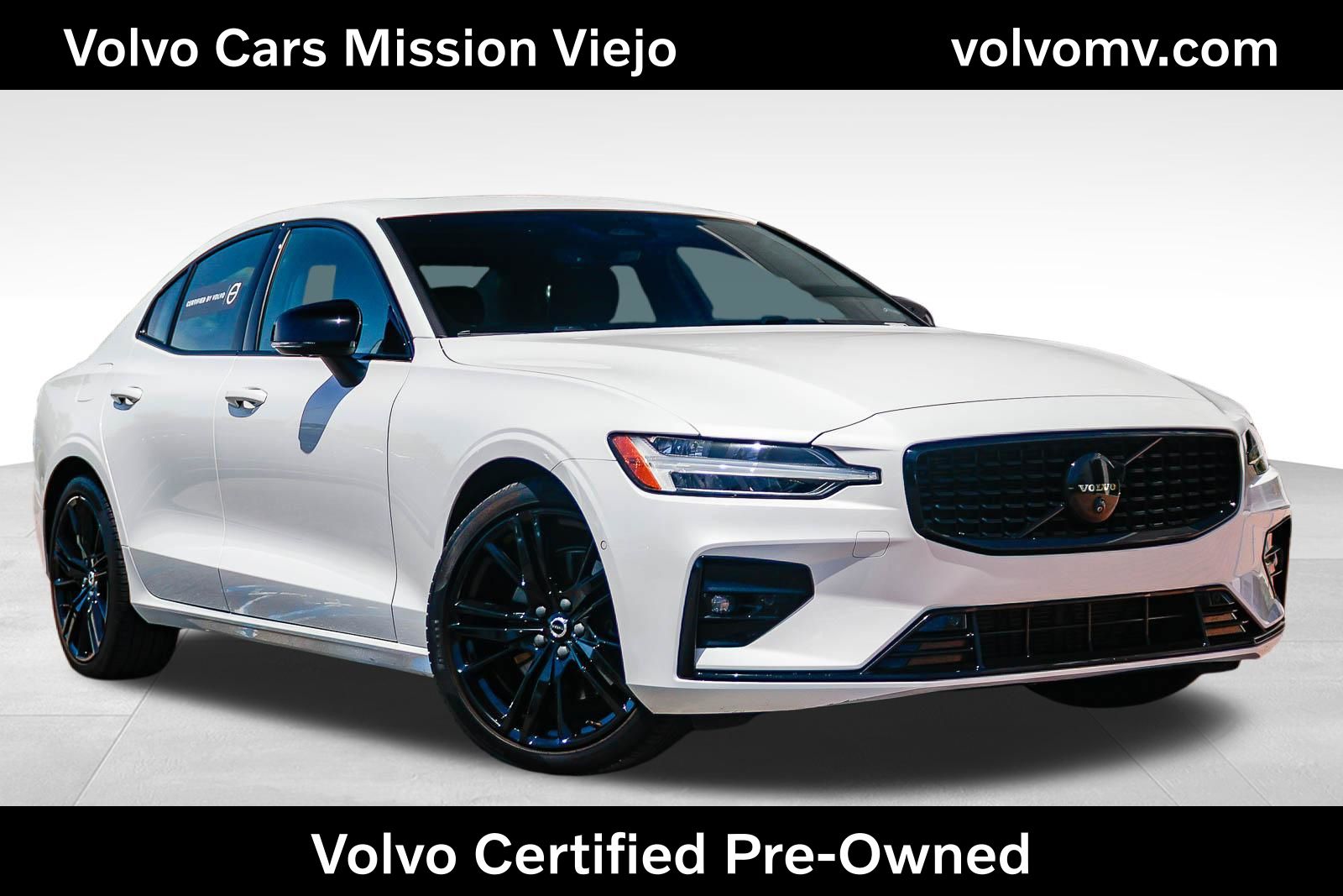 2024 Volvo S60 B5 Plus Black Edition