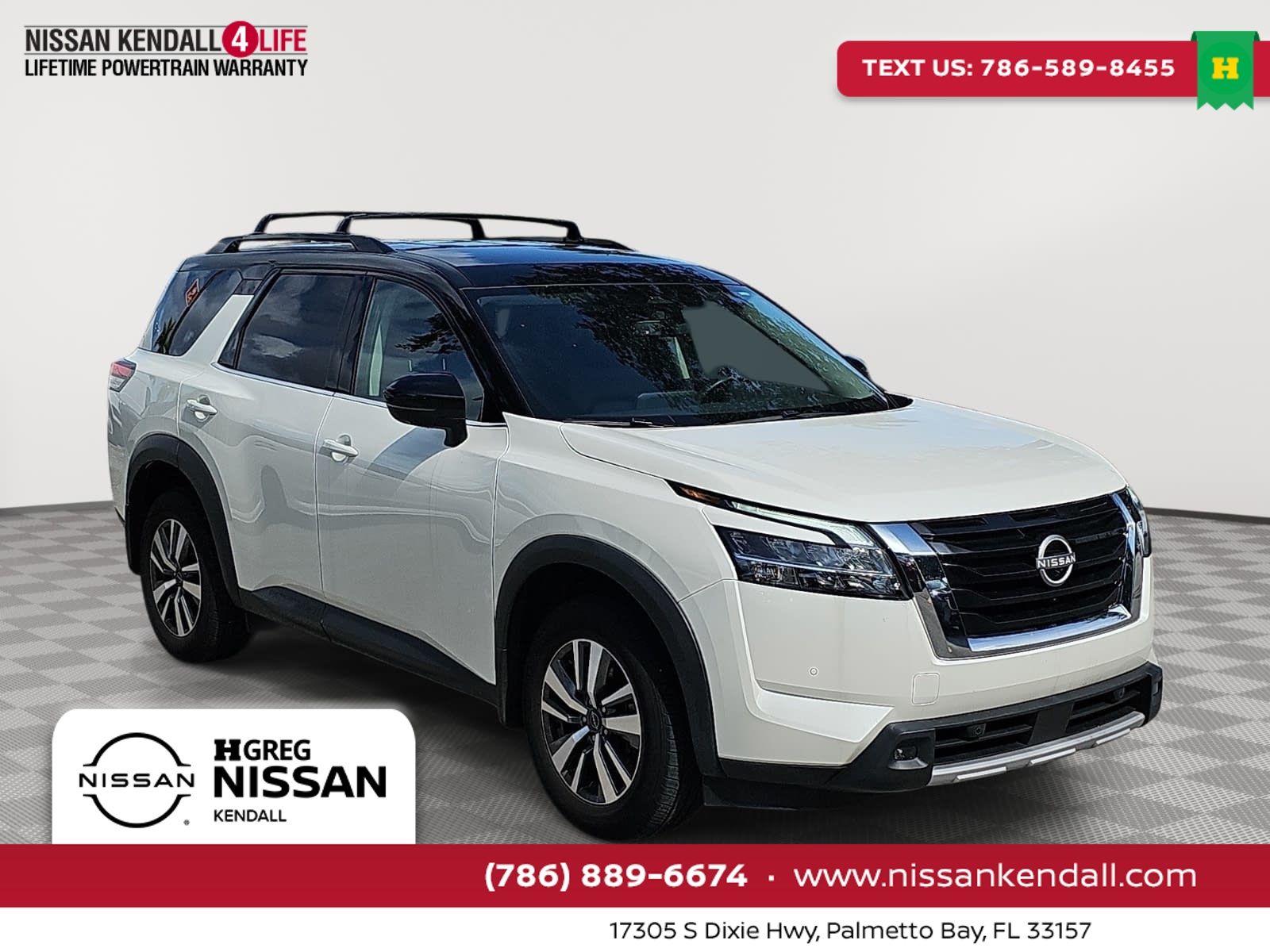 Pearl White Tricoat/Super Black 2024 Nissan Pathfinder SUV / Crossover Front-Wheel Drive 9-Speed Automatic