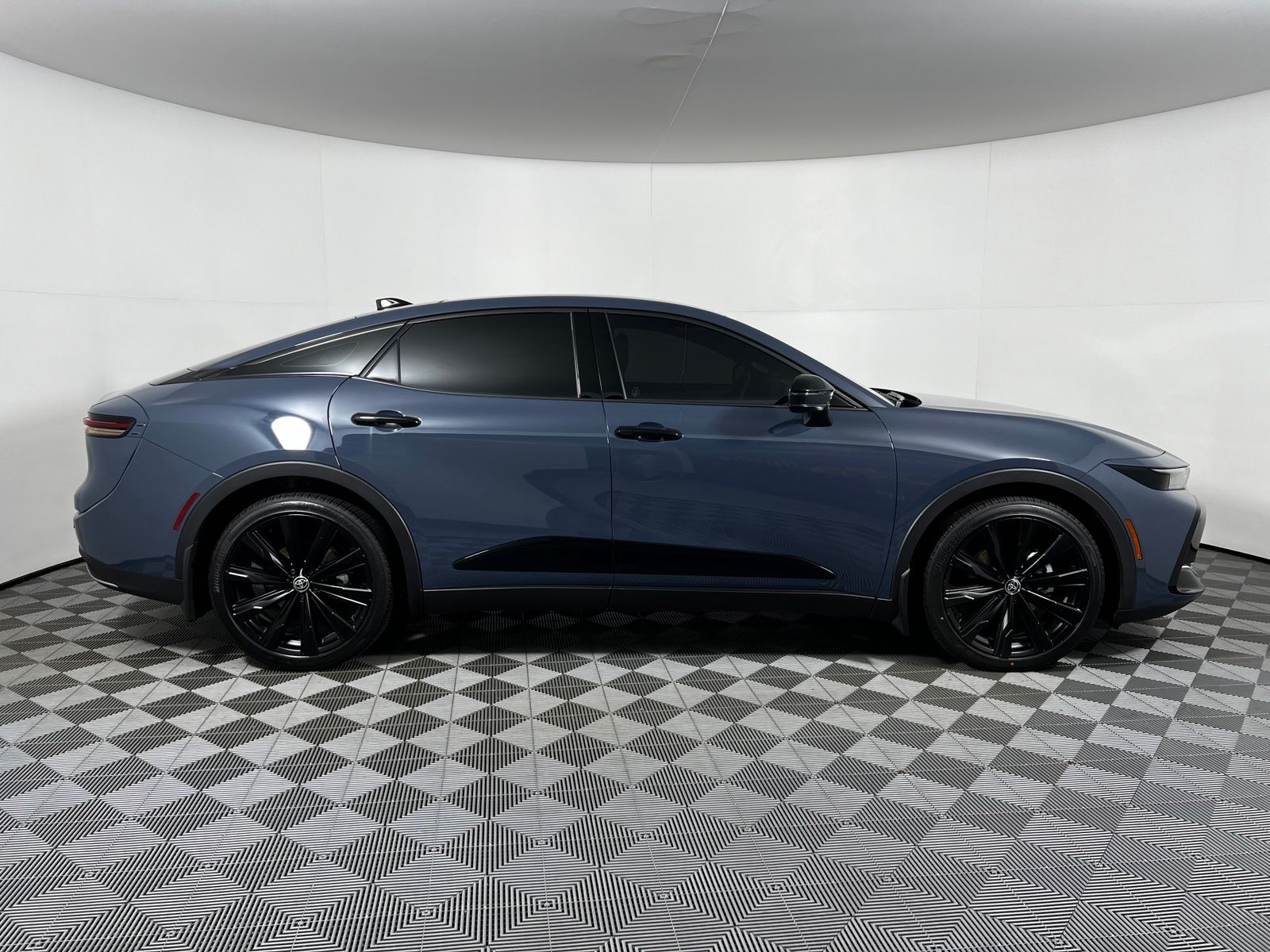 Thumbnail: 2025 Toyota Crown - 4