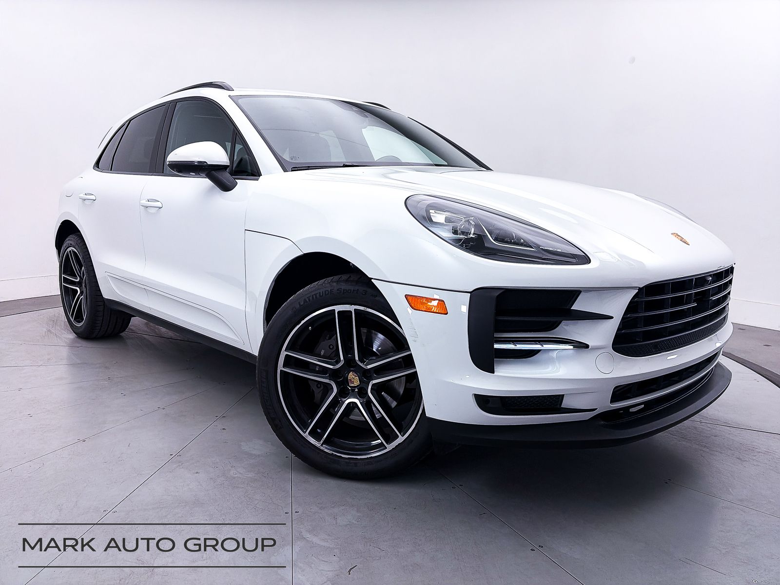 2021 Porsche Macan Base