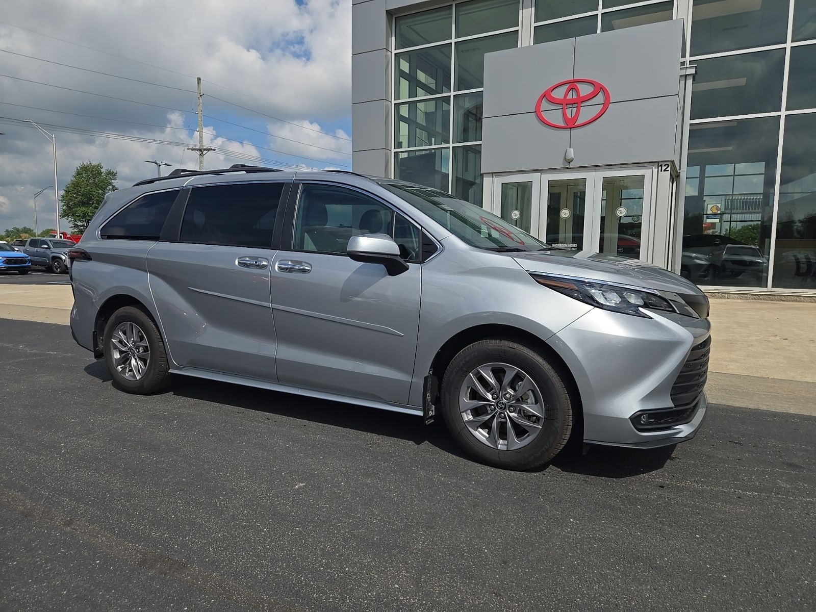 Celestial Silver Metallic 2025 Toyota Sienna Minivan All-Wheel Drive Continuously Variable Transmission