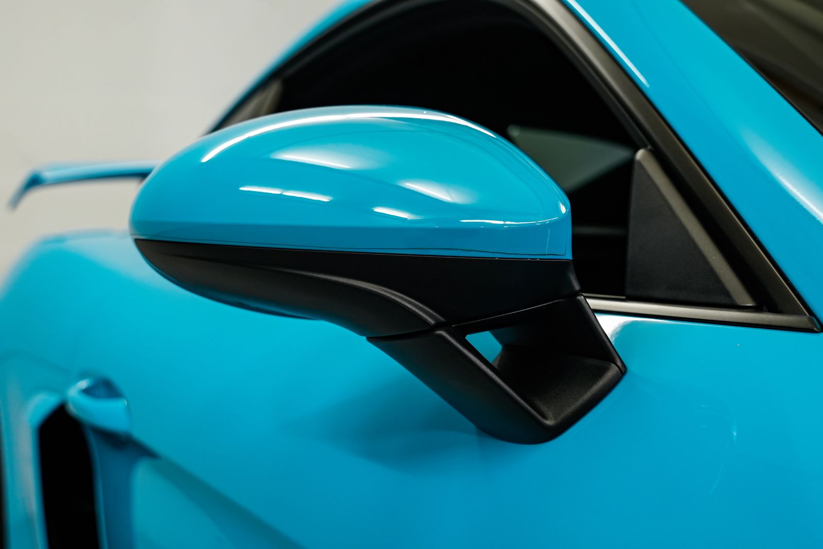 2021 Porsche 718 Cayman GT4 — photo 33