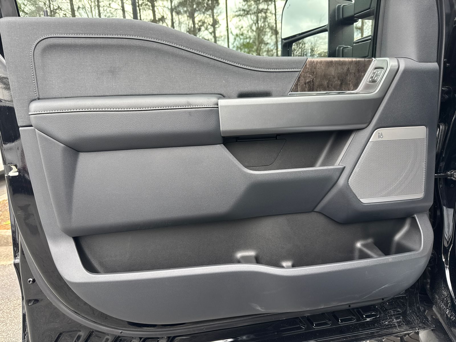 New 2026 Agate Black Metallic Ford F-250® Lariat® image 12