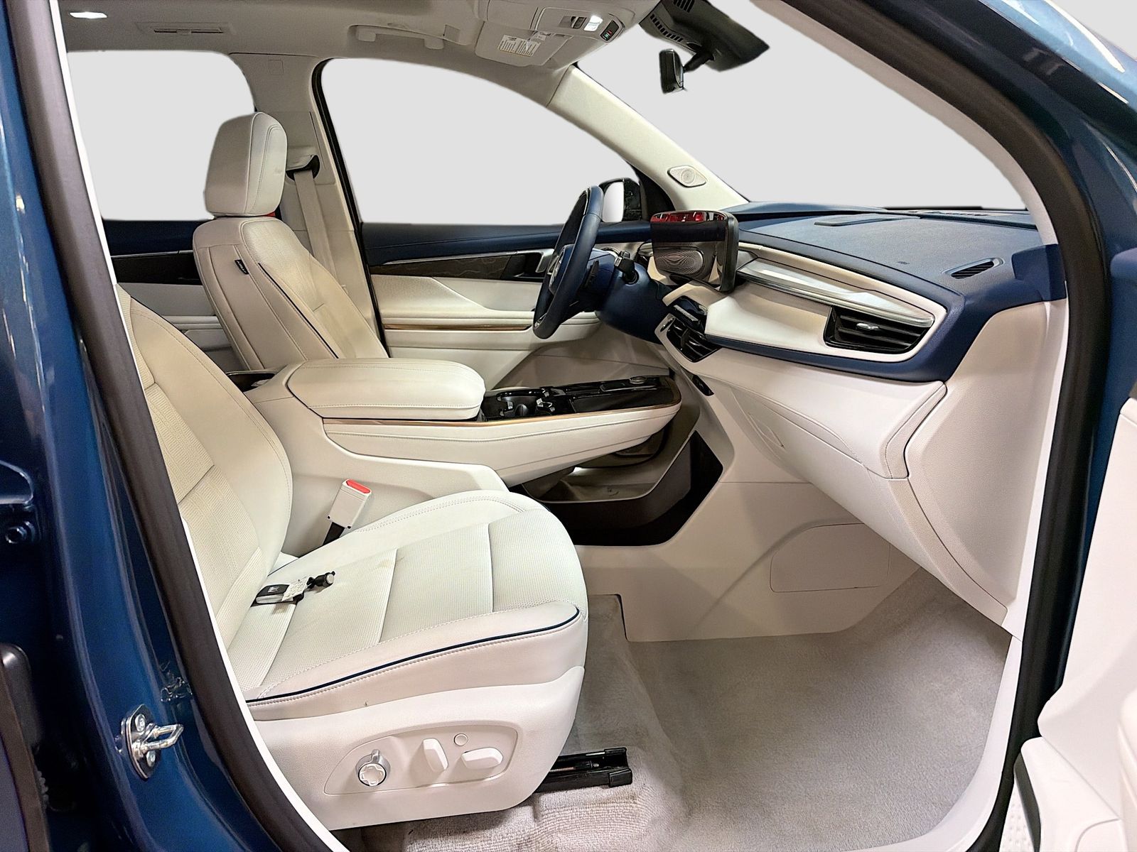 Used 2026 Blue Buick Avenir image 31