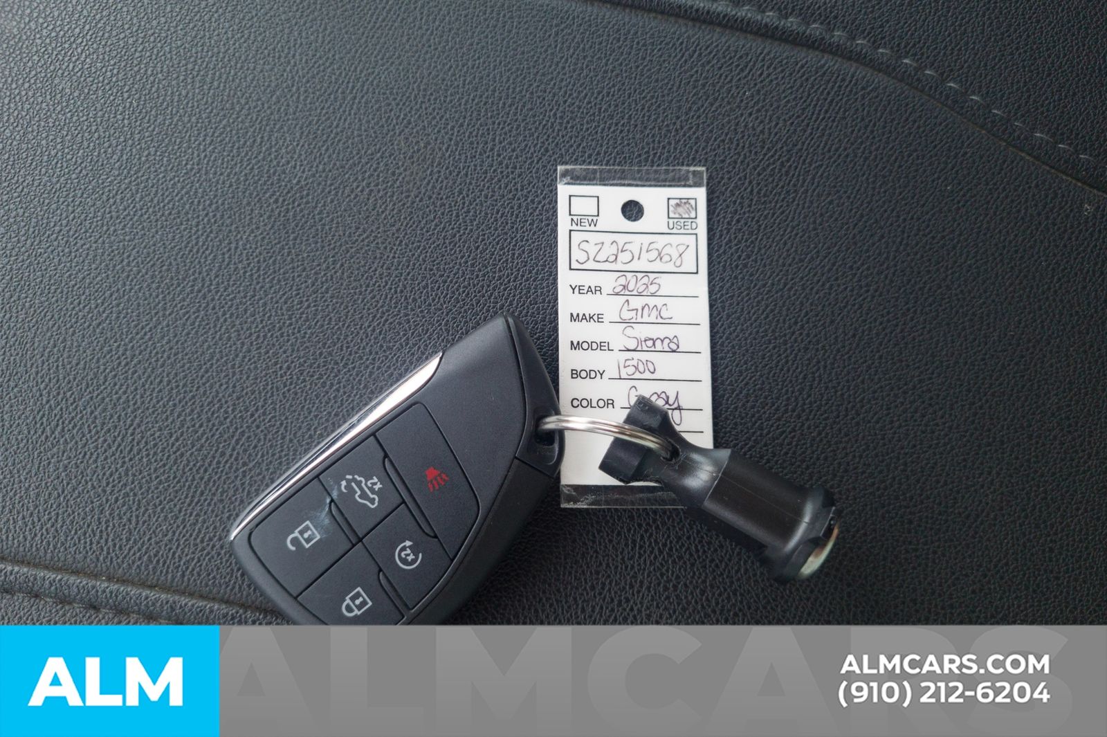 Used 2025 Sterling Metallic GMC Elevation image 37