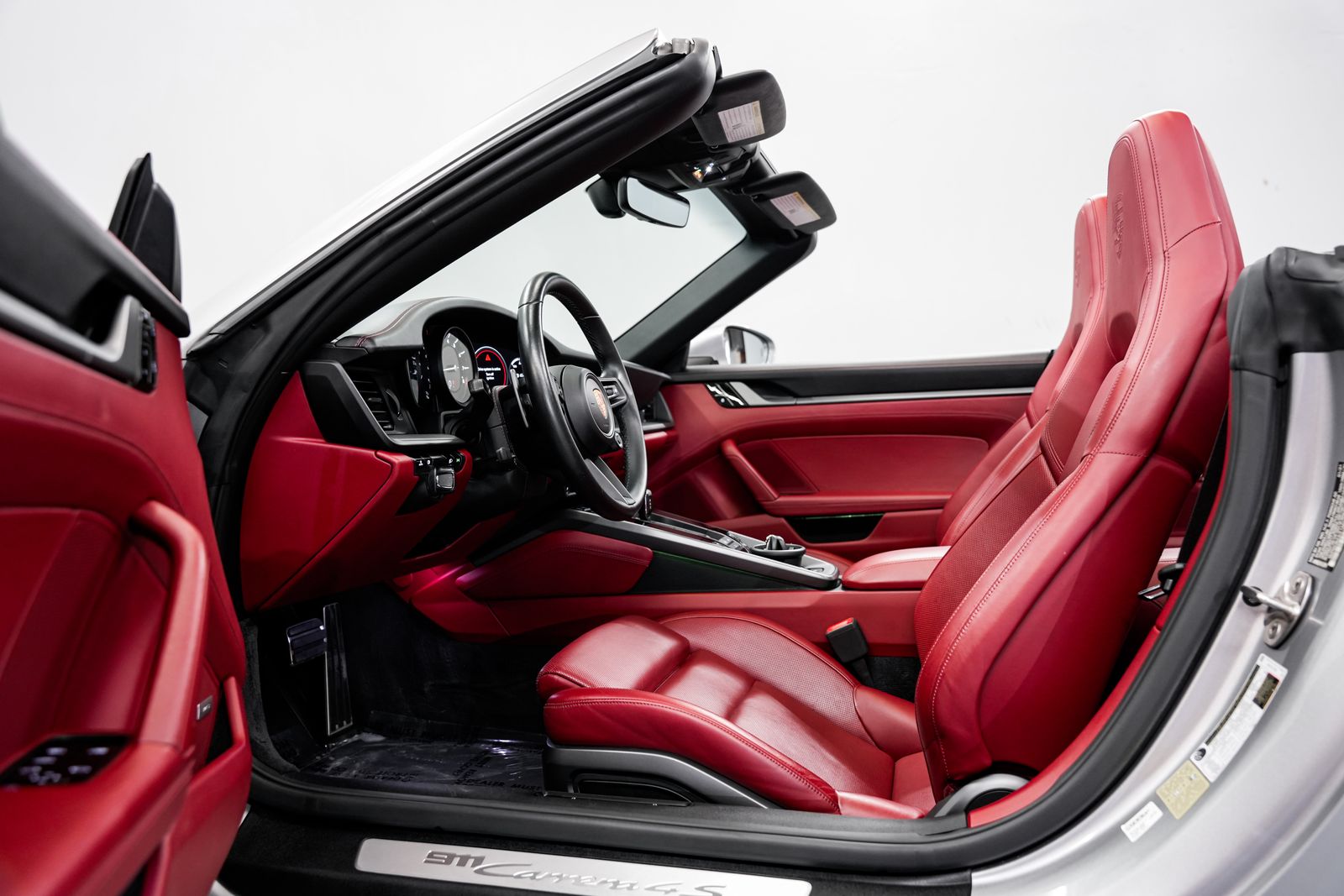 2021 Porsche 911 Carrera 4S — photo 22