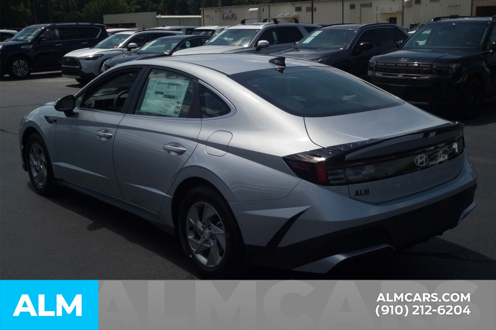 Used 2025 Silver Hyundai SE image 10