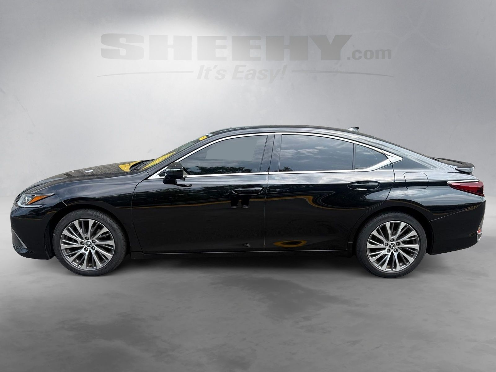 Used 2021 Black Lexus 250 image 16