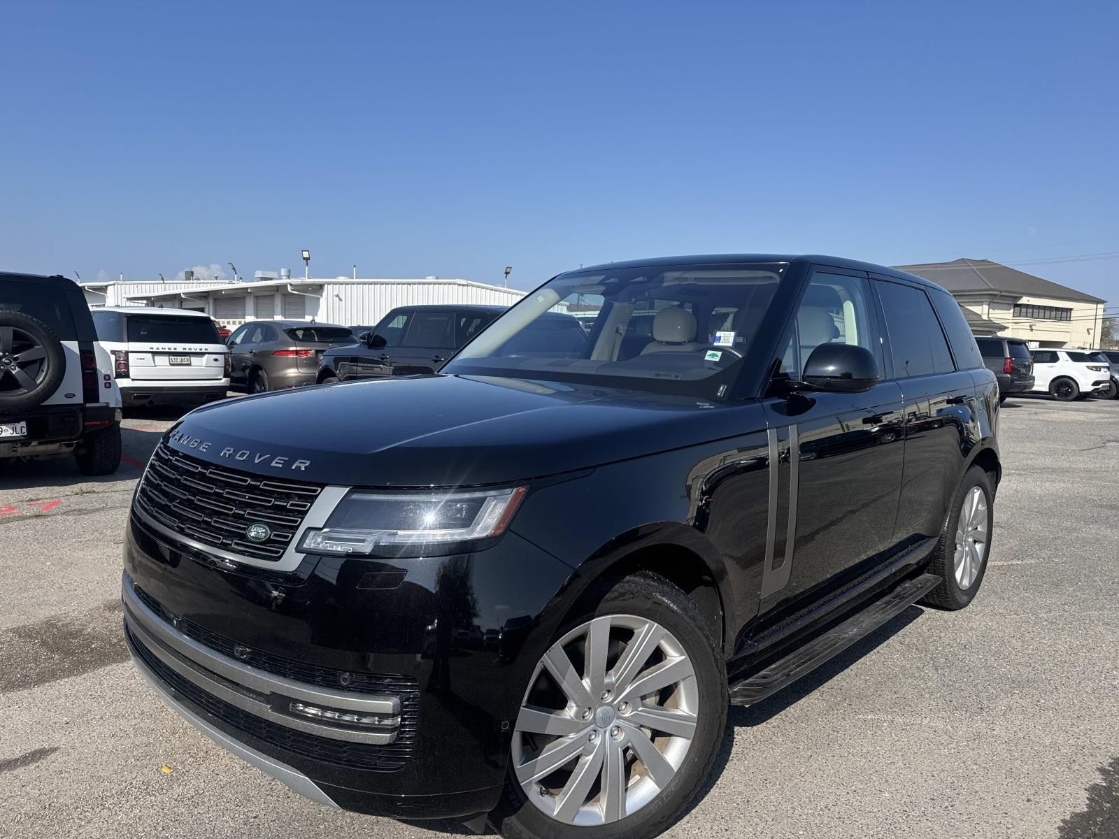 Santorini Black Metallic 2023 Land Rover Range Rover P400 SE AWD SUV / Crossover All-Wheel Drive 8-Speed Automatic