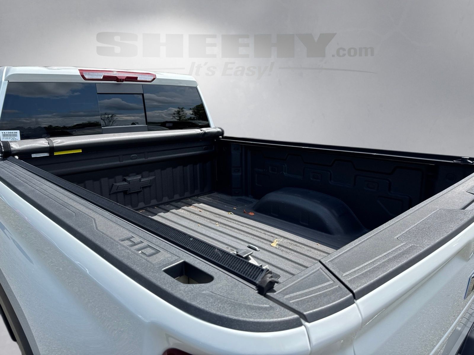 Used 2024 Summit White Chevrolet LT image 22