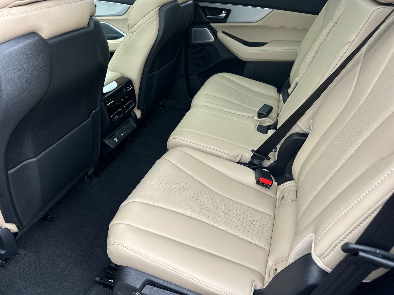 new 2026 Acura MDX car, priced at $61,685