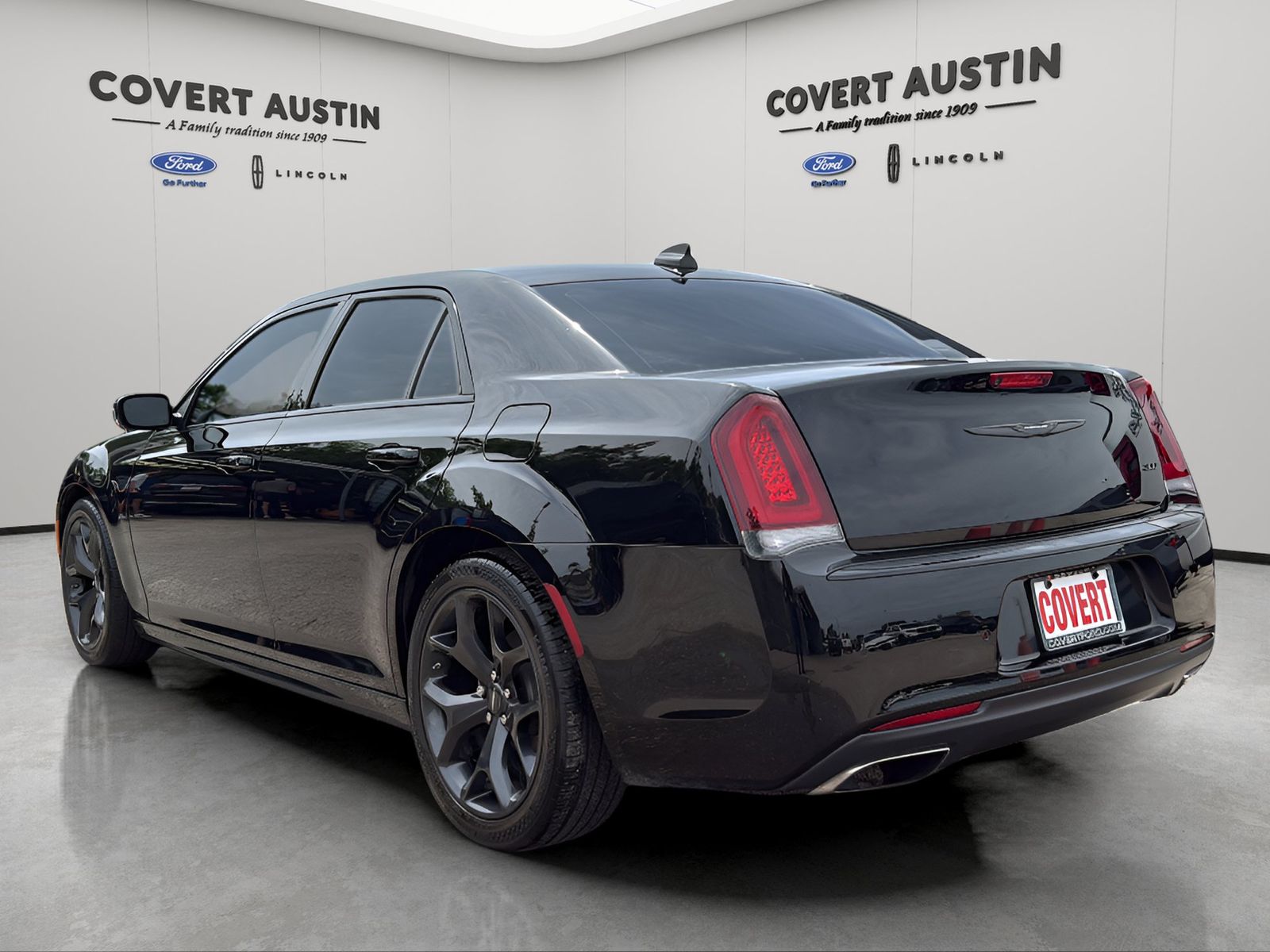 Used Car 2023 Chrysler 300  Touring For Sale Under $25,000 In Austin, Texas
