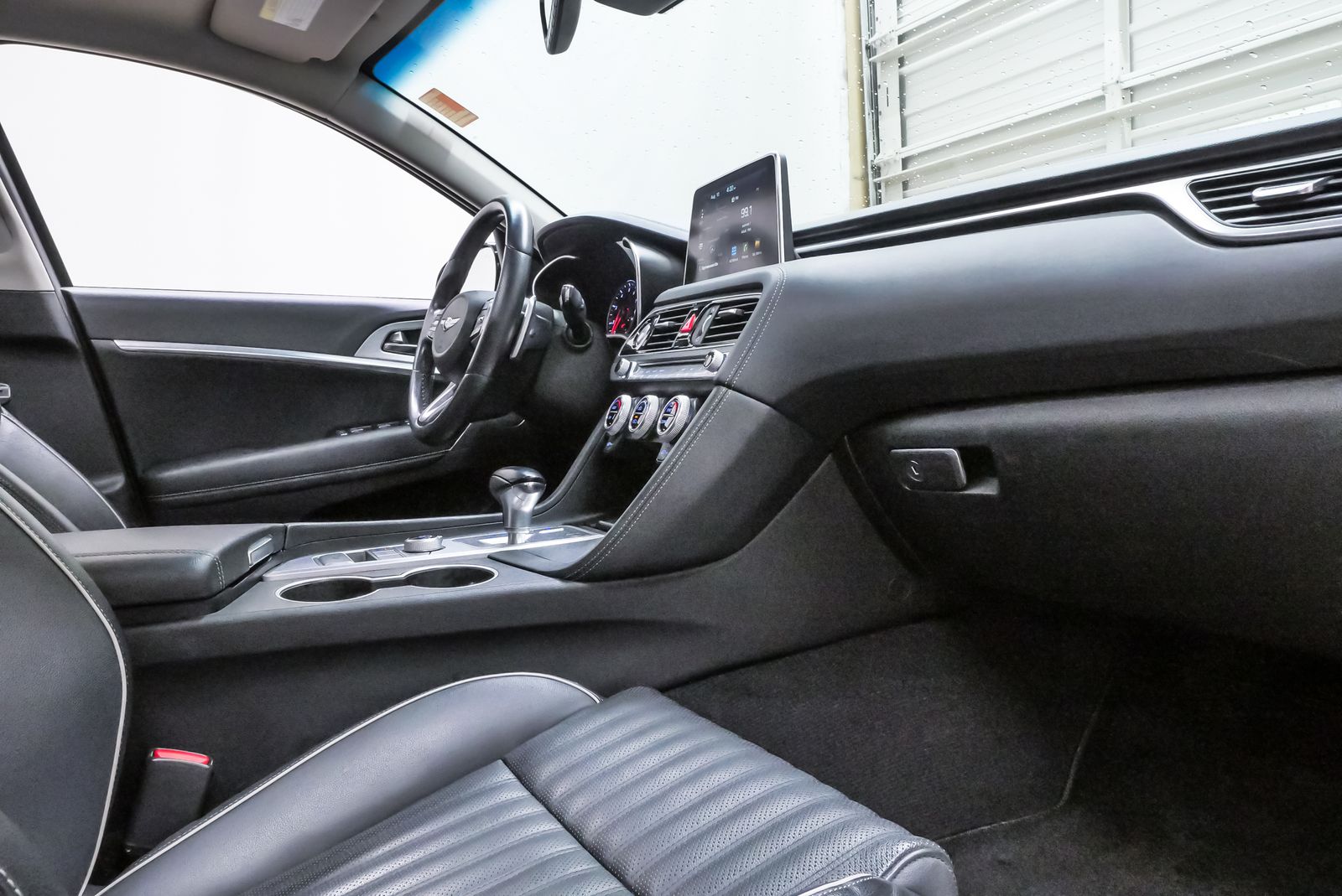 2019 Genesis G70 2.0T Advanced Silver at Autostrade