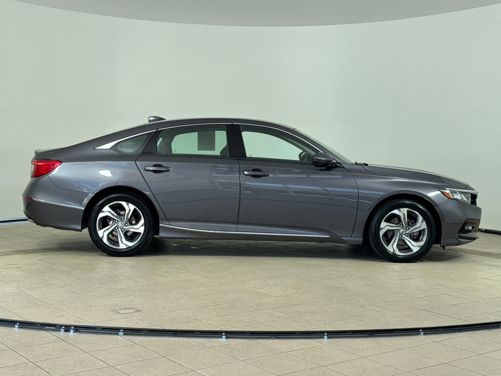 2018 Honda Accord EX-L — full photo 7 of 27