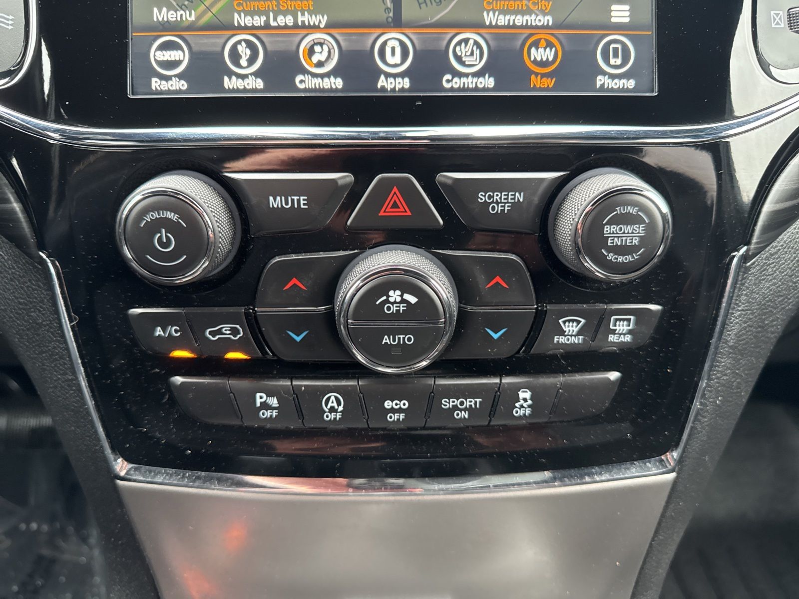 Used 2019 Velvet Red Pearlcoat Jeep Altitude image 27