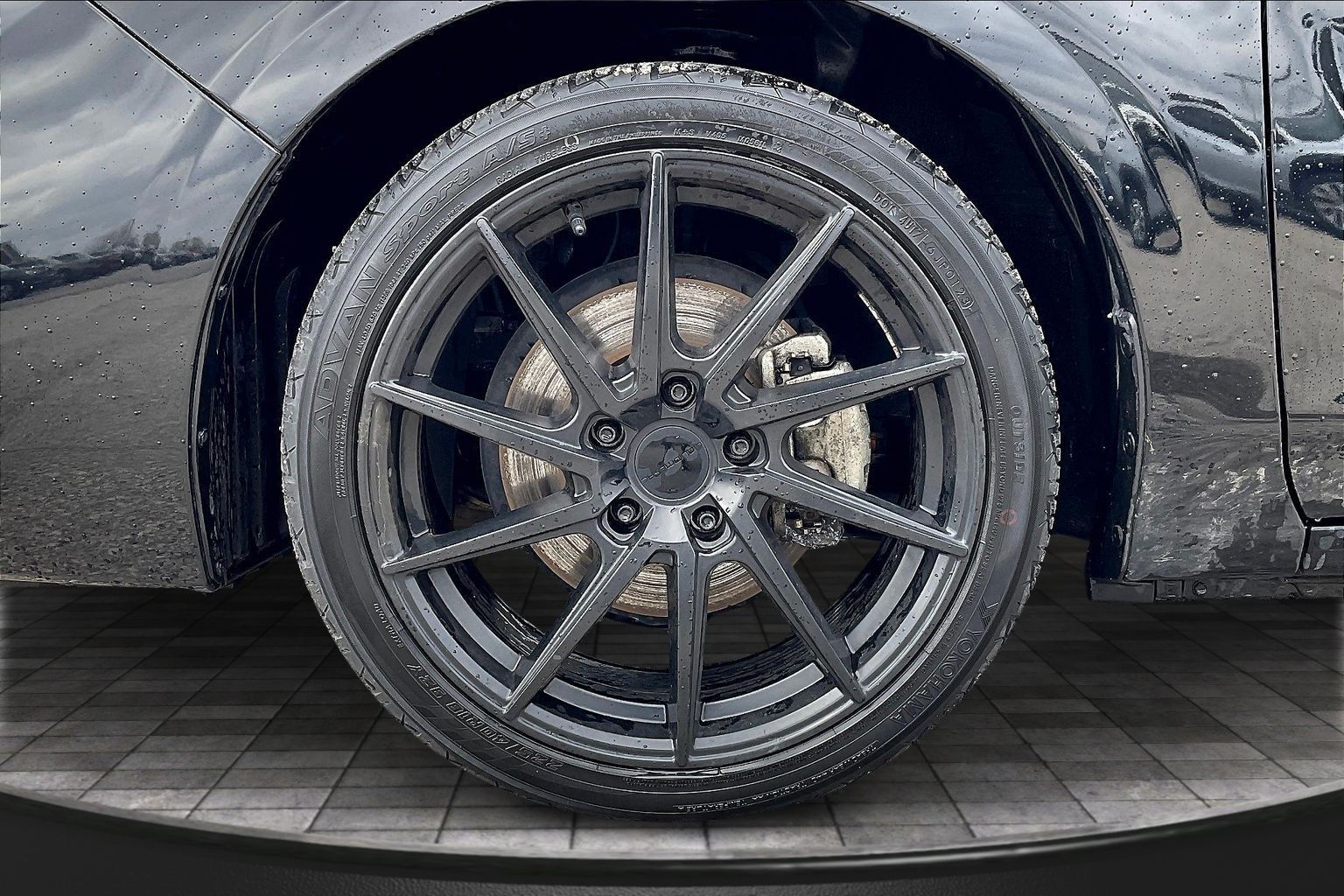 View vehicle photo 5