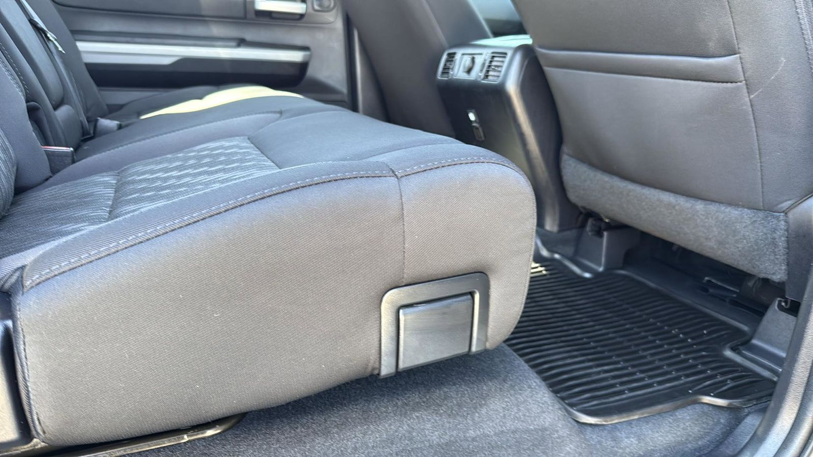 Used Car 2019 Toyota Tundra  Sr5 For Sale Under $35,000 In Austin, Texas