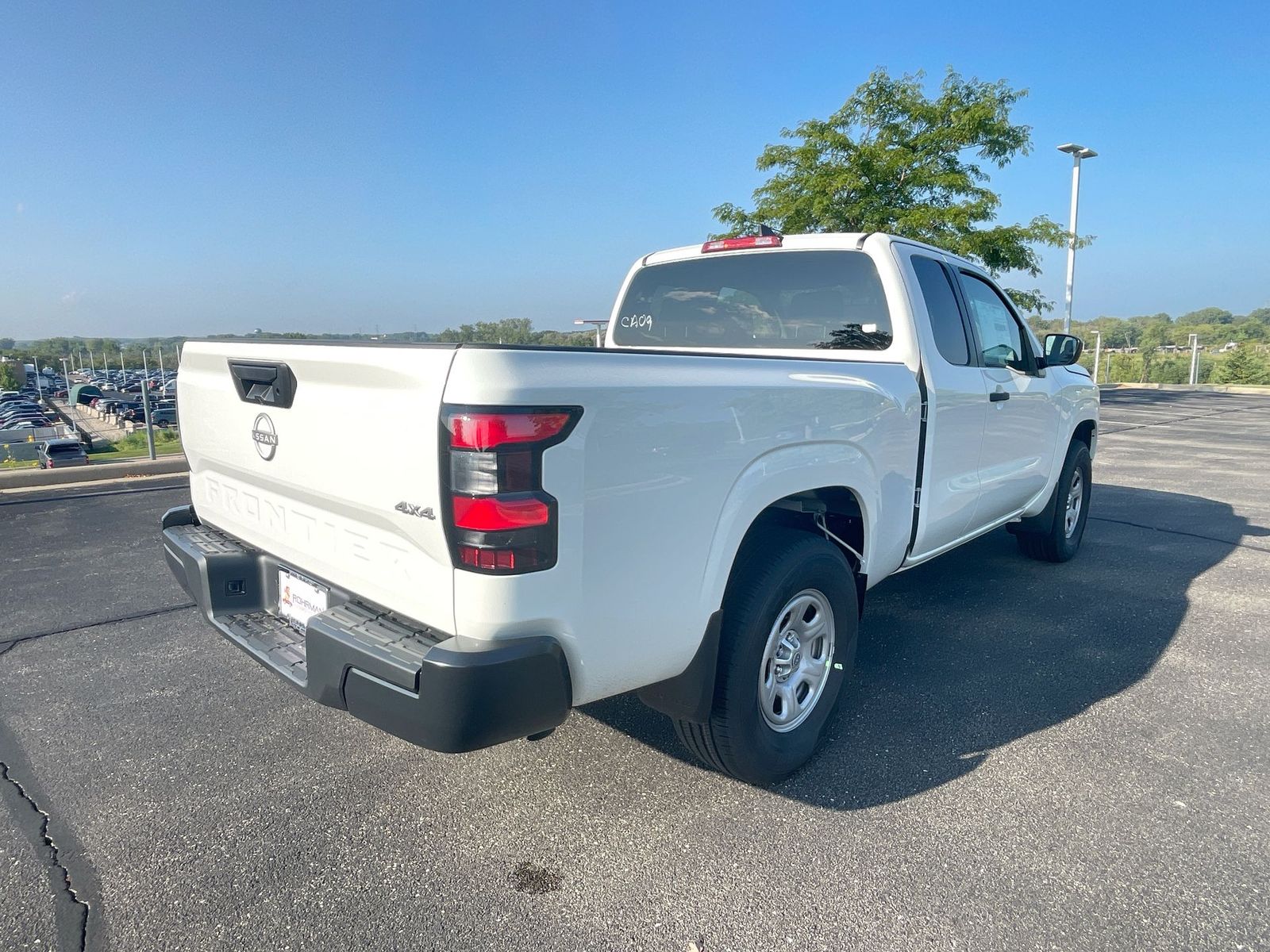 2024 Nissan Frontier S 32