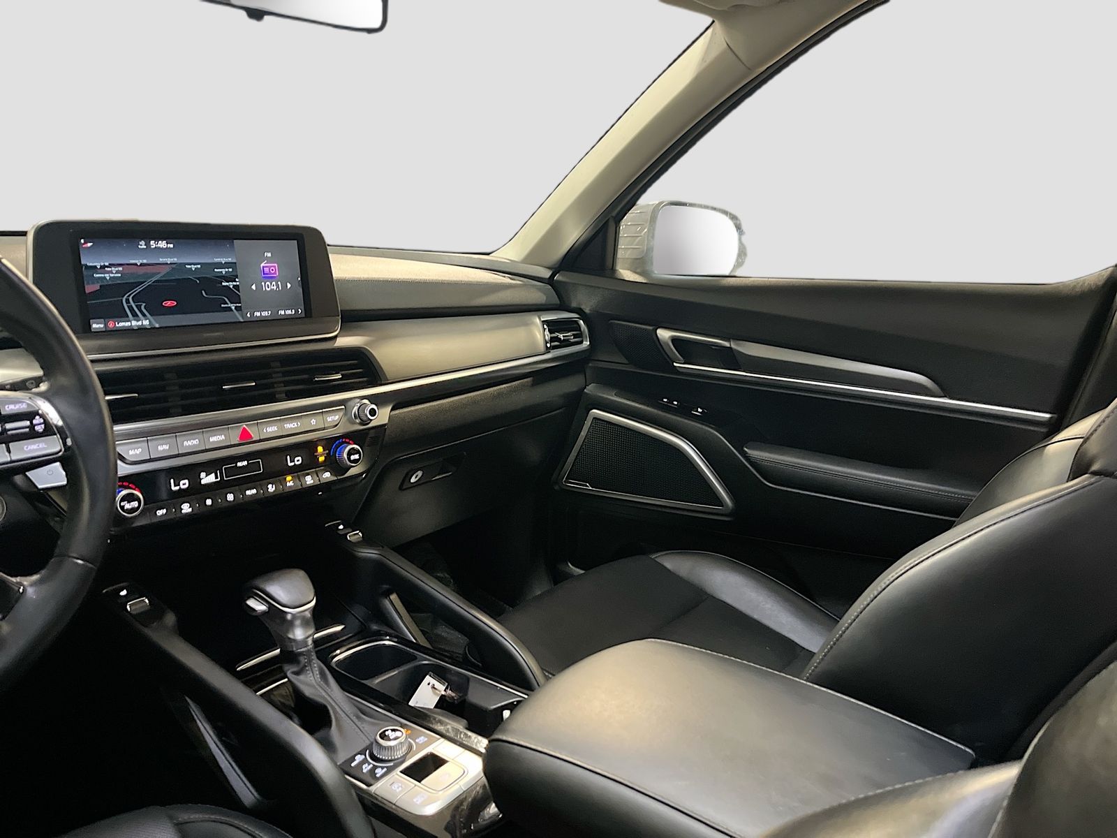 Used 2022 Silver Kia S image 23