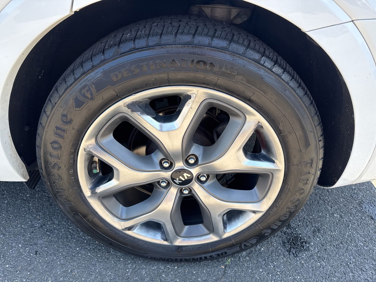 Used 2019 Snow White Pearl Kia SX image 26