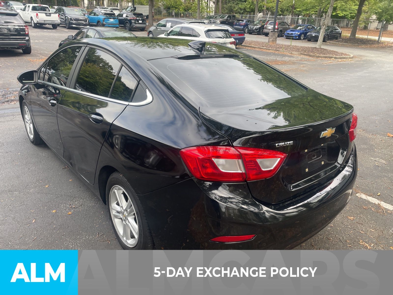 2016 Chevrolet Cruze LT photo 2