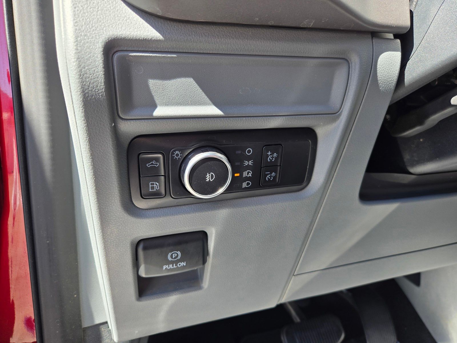 Used 2025 Red Ford XLT image 28