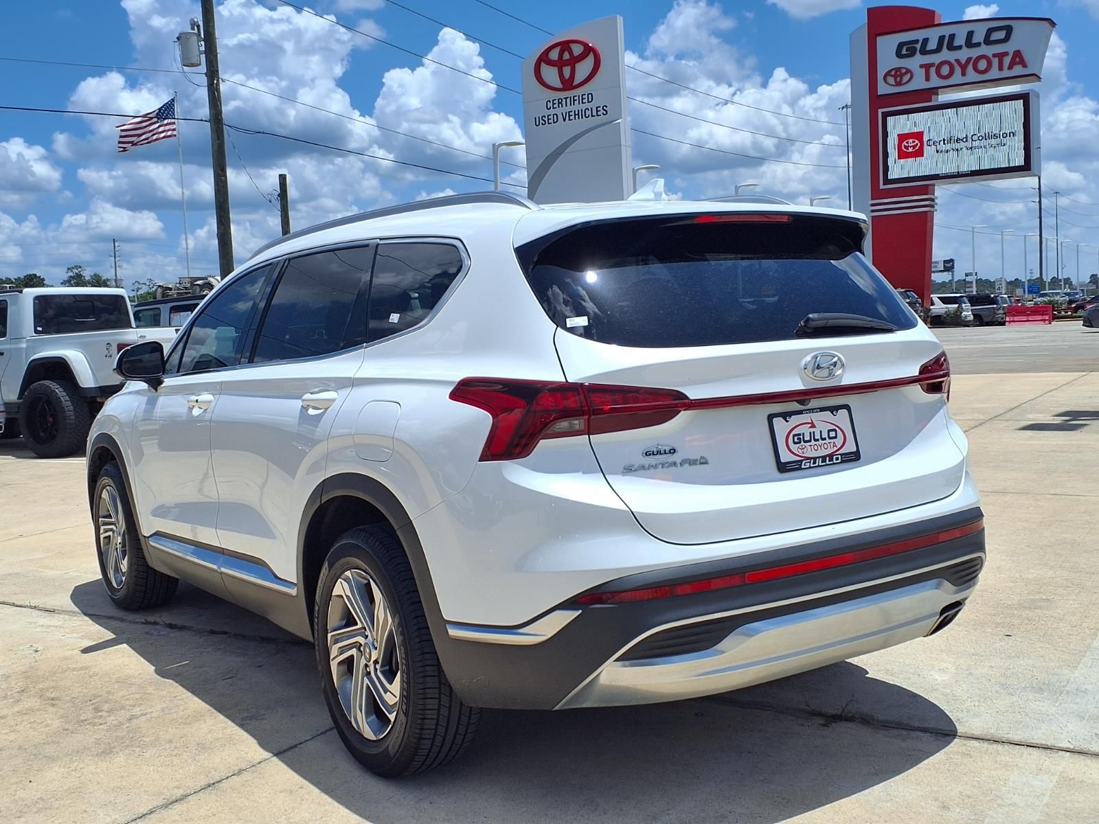2022 Hyundai Santa Fe SEL - 2