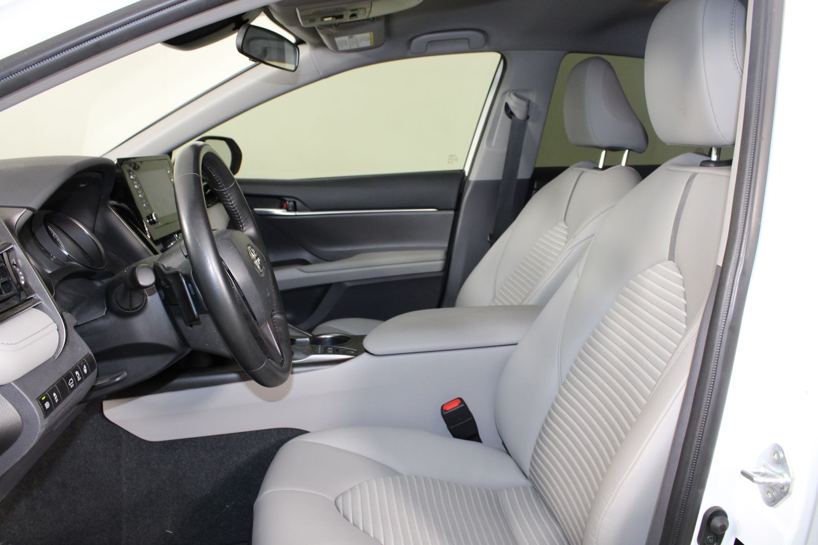 Used 2024 White Toyota SE image 8