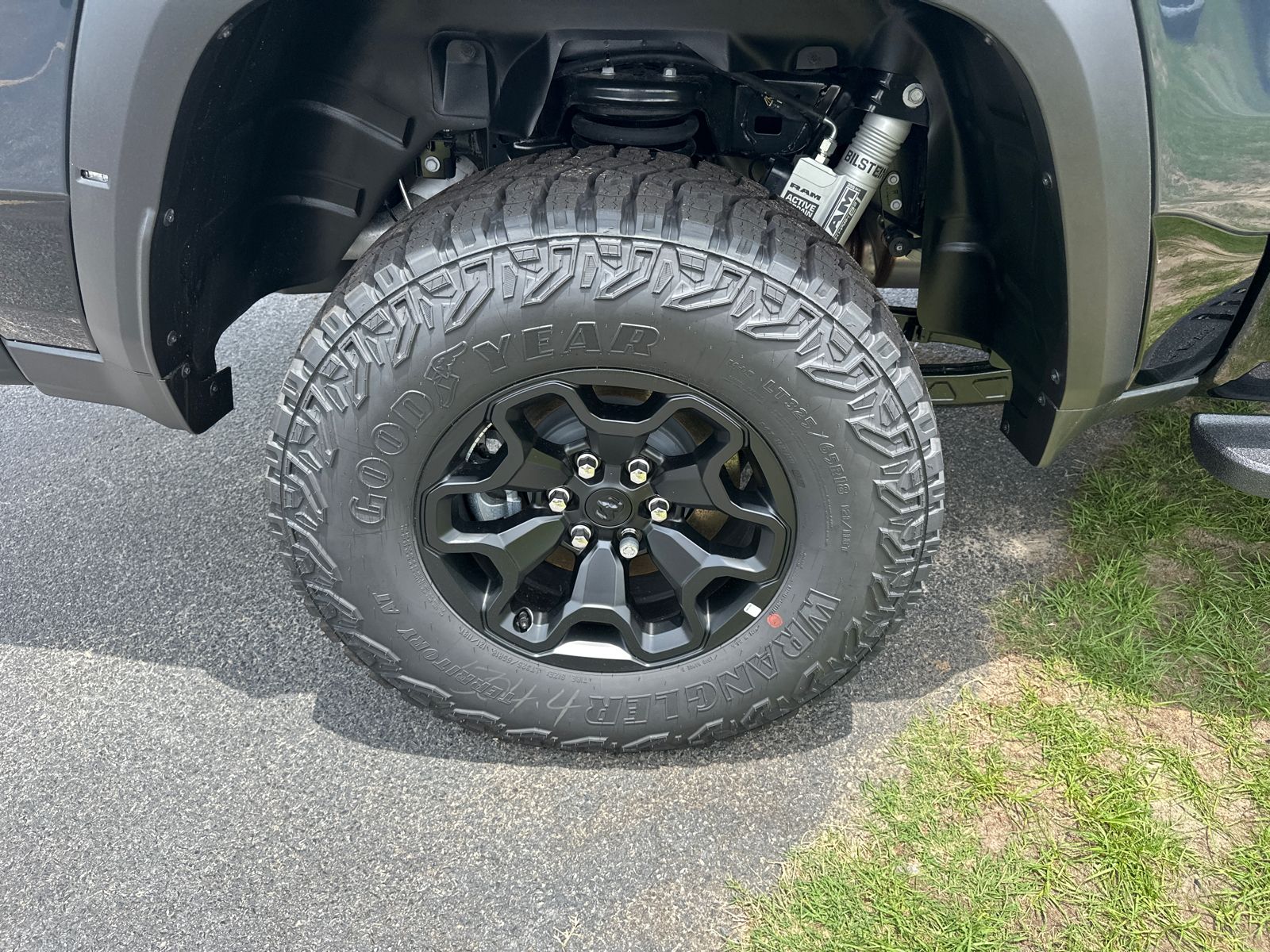New 2026 Forged Blue Metallic Exterior Paint RAM RHO image 18