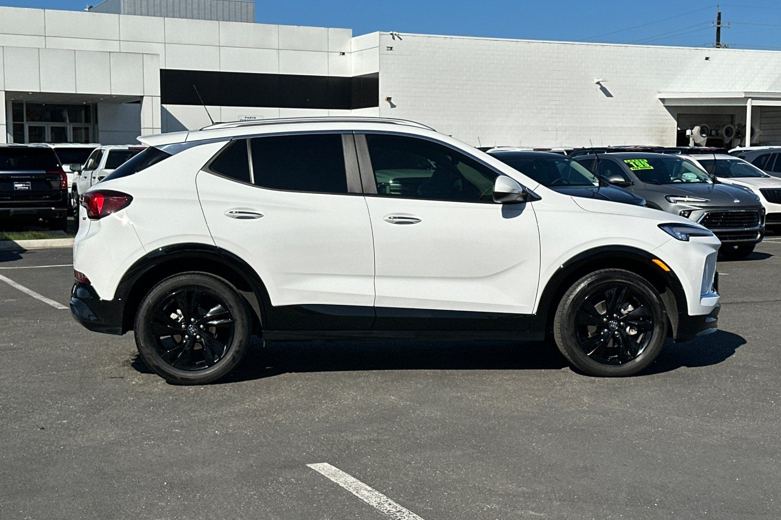 View vehicle photo 2