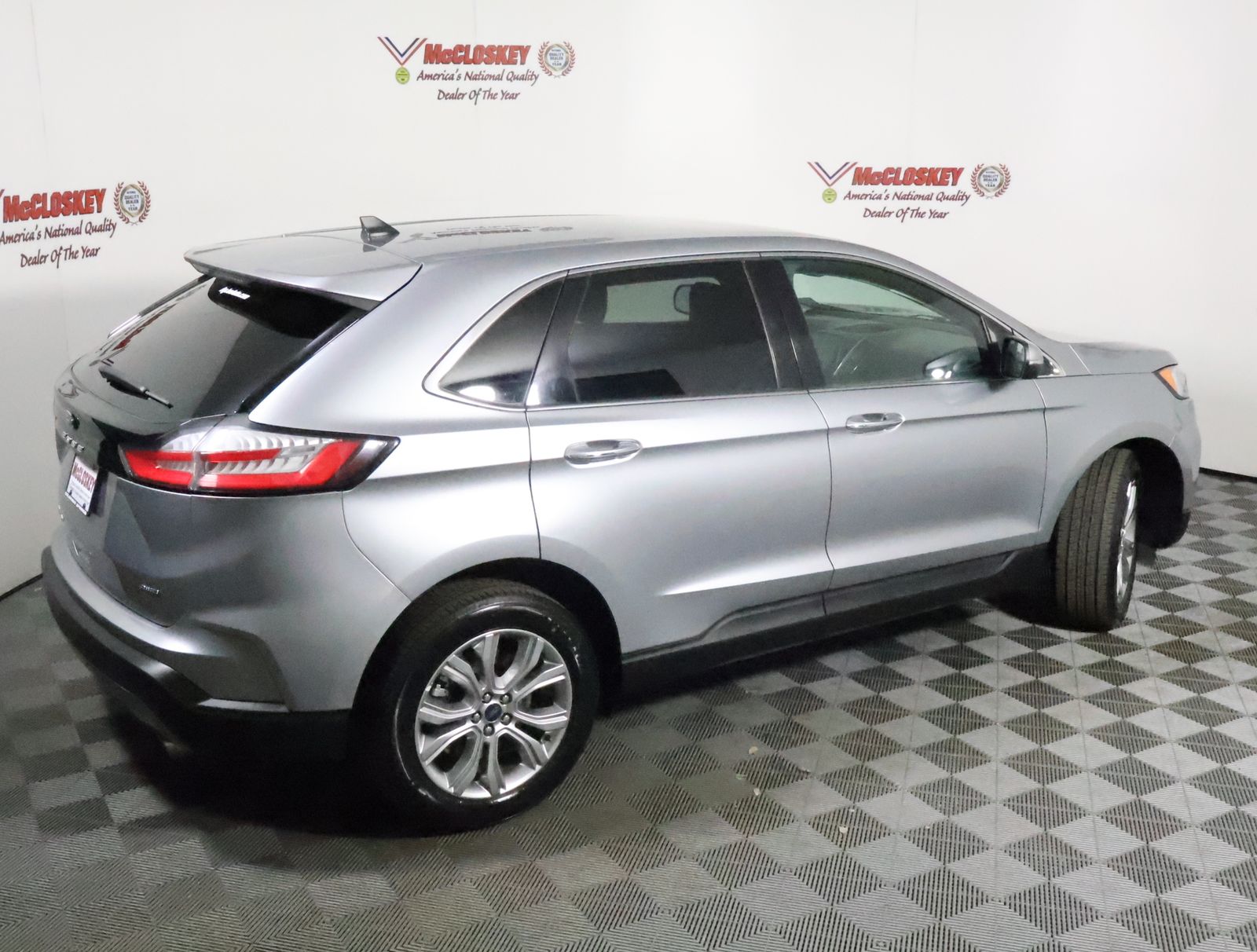 2022 Ford Edge Titanium photo