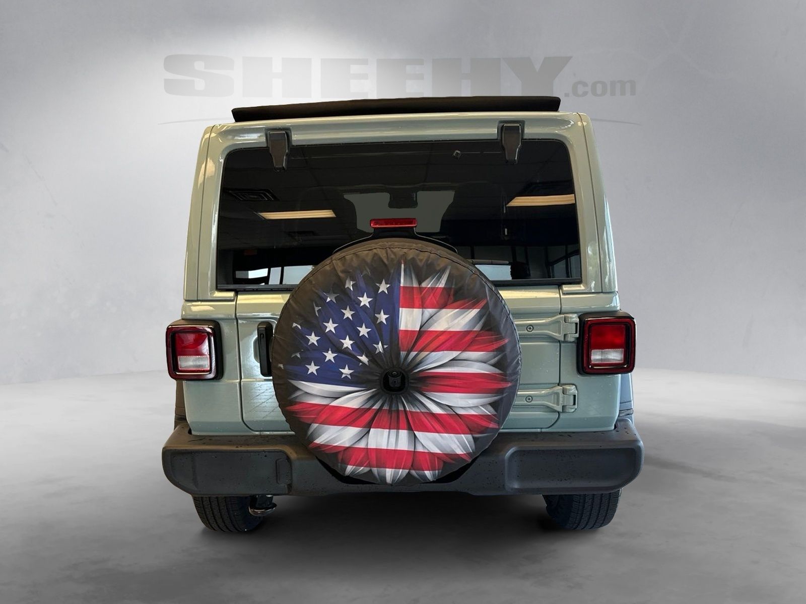 Used 2024 Earl Clearcoat Jeep Sport S image 17