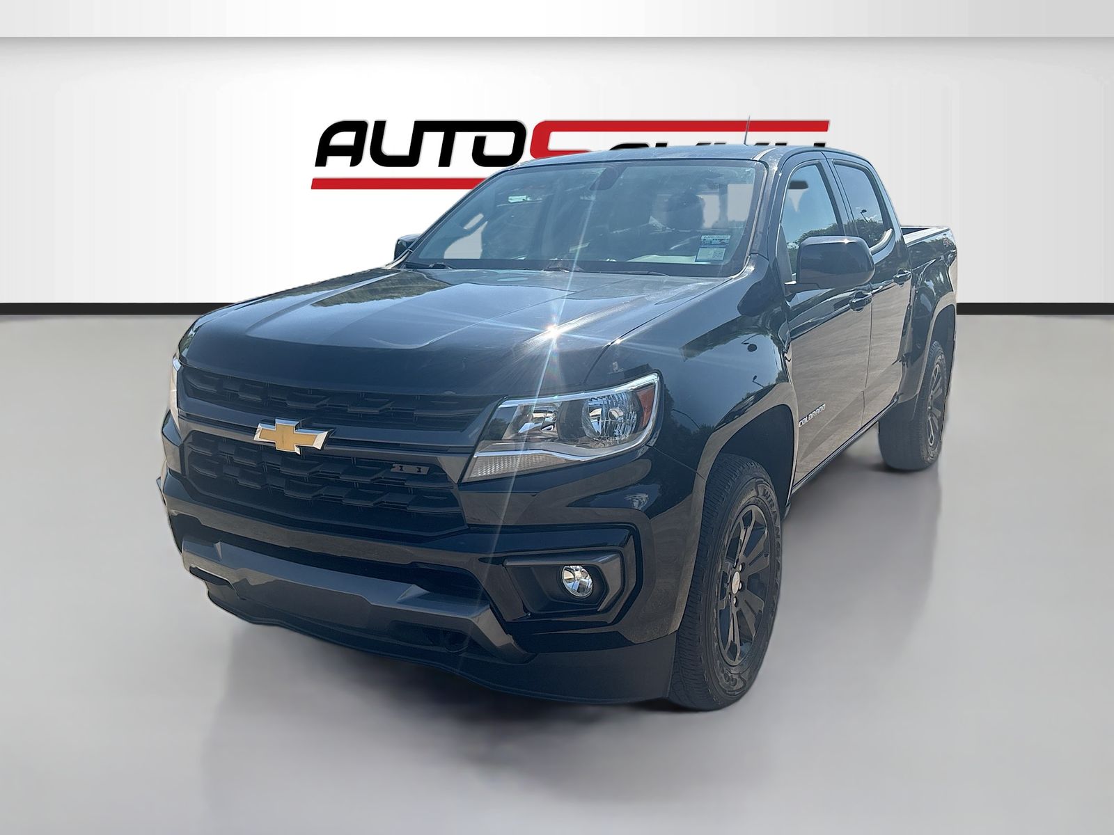 Used 2022 Black Chevrolet LT image 3