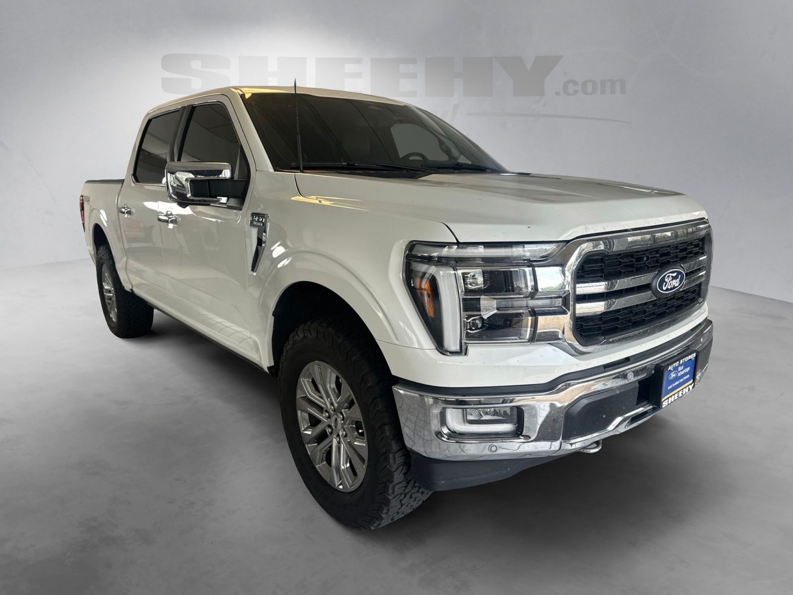 Used 2024 Star White Ford Lariat image 2