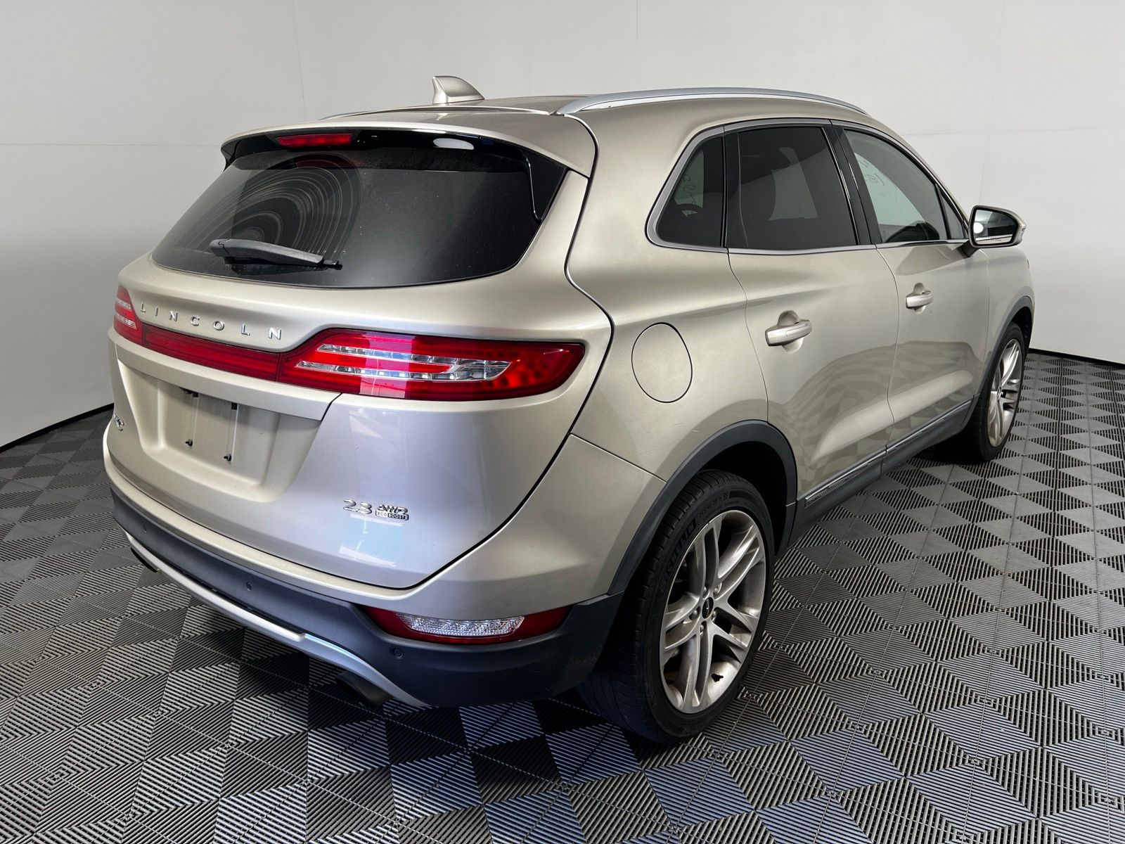 Thumbnail: 2015 Lincoln MKC - 5