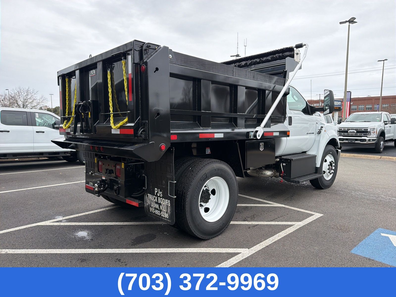 New 2026 Oxford White Ford Base image 3