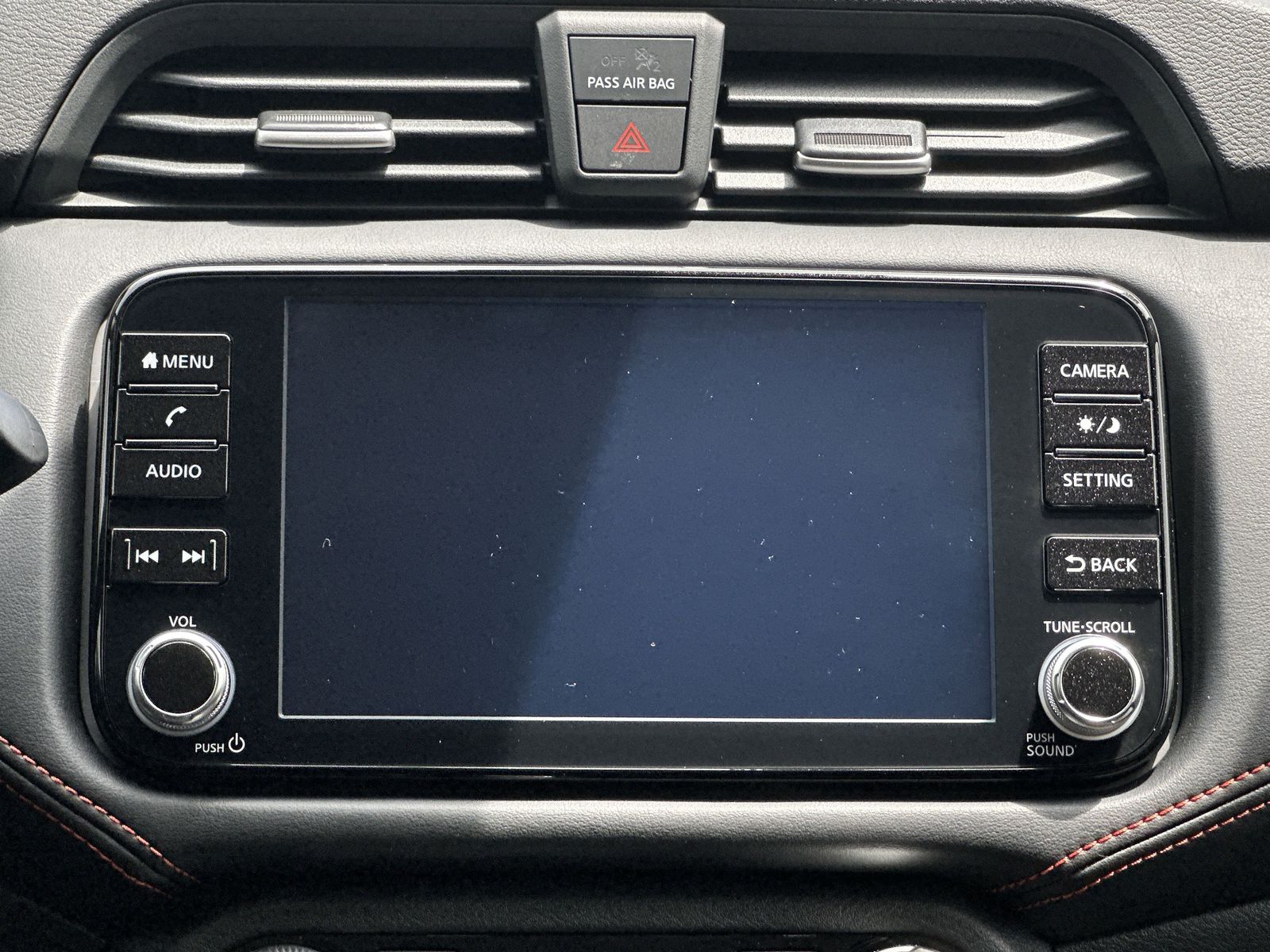 2025 Nissan Versa 1.6 SR photo 3