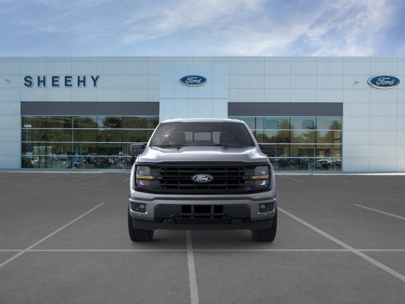 New 2026 Carbonized Gray Metallic Ford XLT image 2