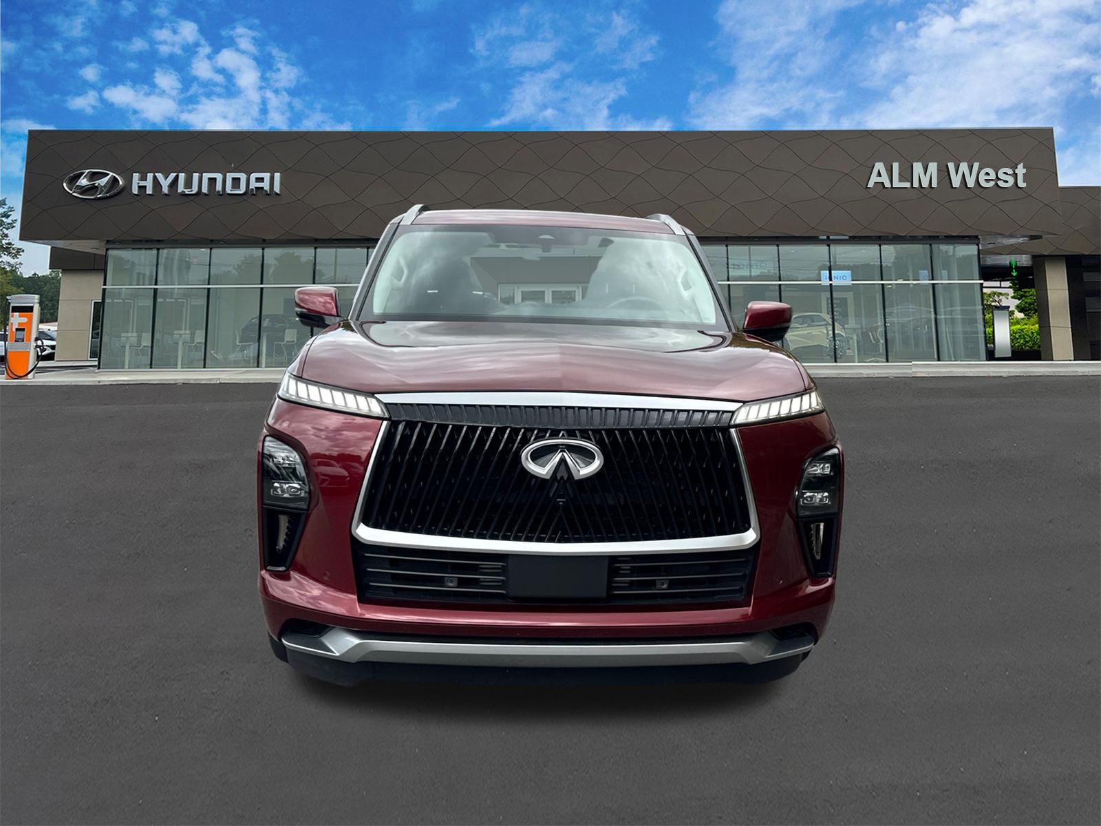 Used 2025 Red INFINITI SENSORY image 2