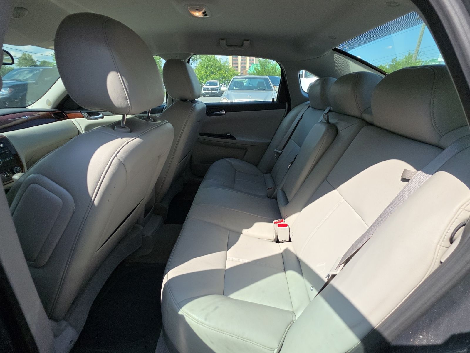 Used 2009 Gray Chevrolet LT image 5