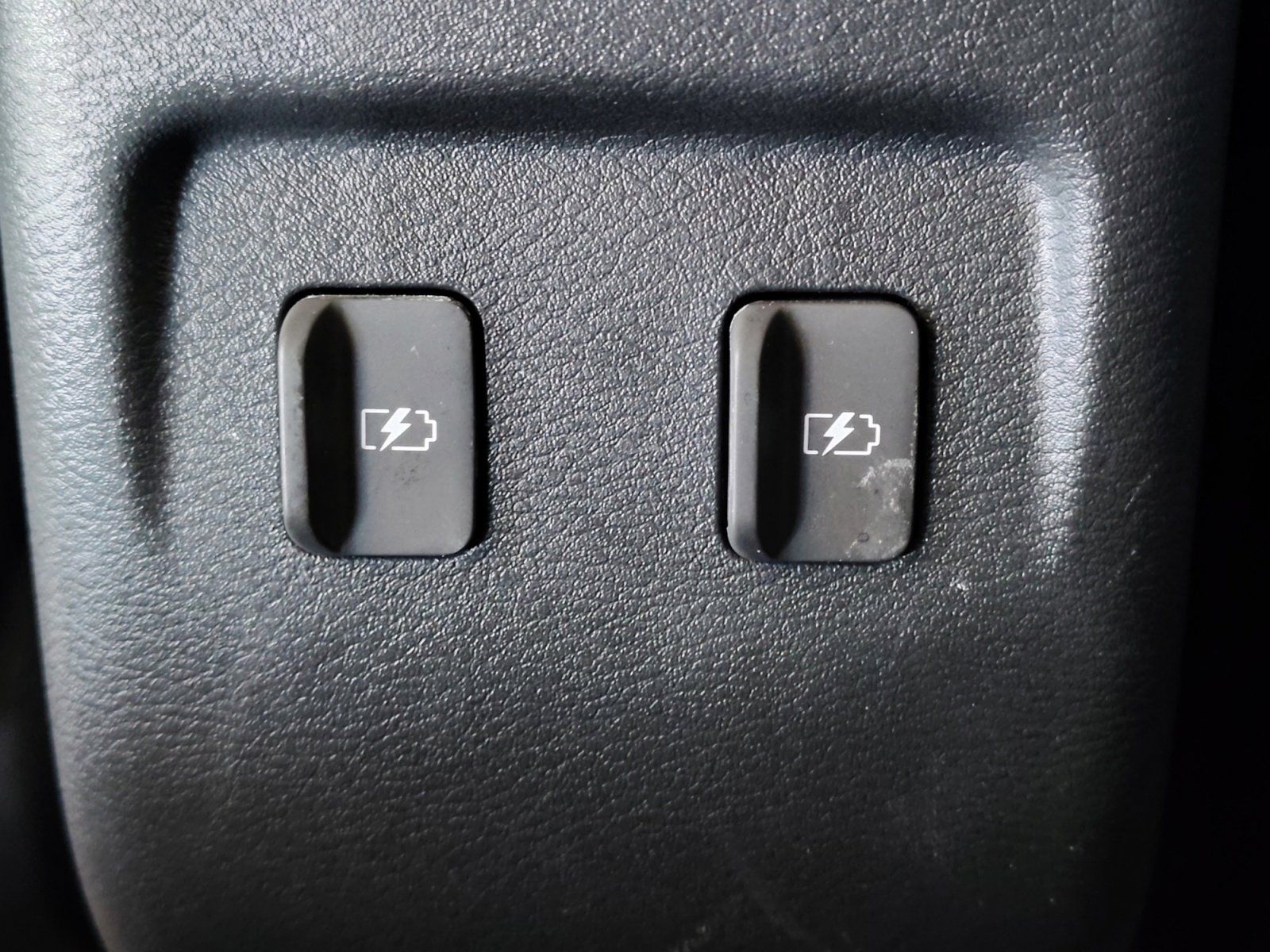 Used Car 2023 Nissan Kicks  Sr For Sale Under $20,000 In San Antonio, Texas