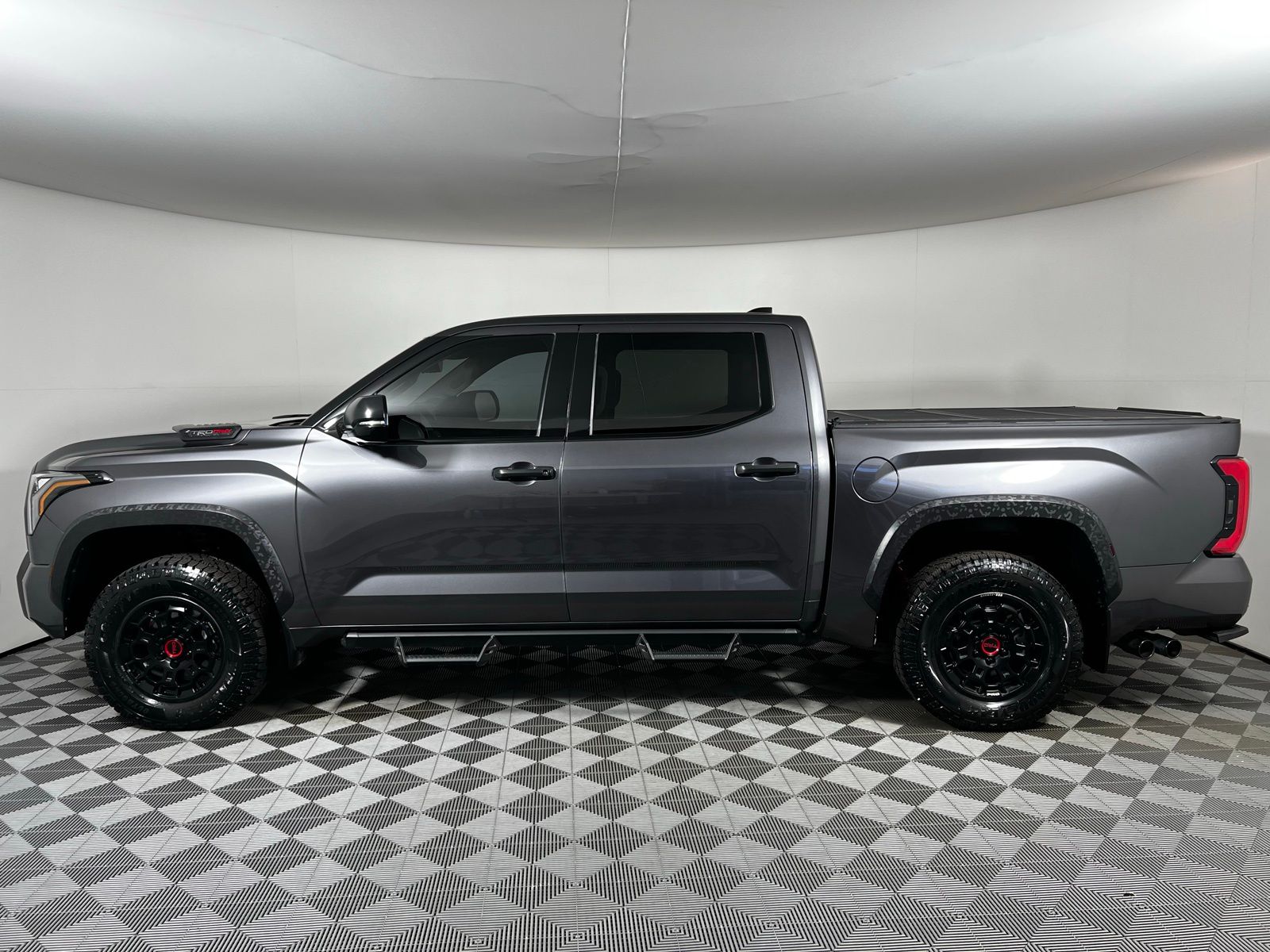 Thumbnail: 2023 Toyota Tundra - 8