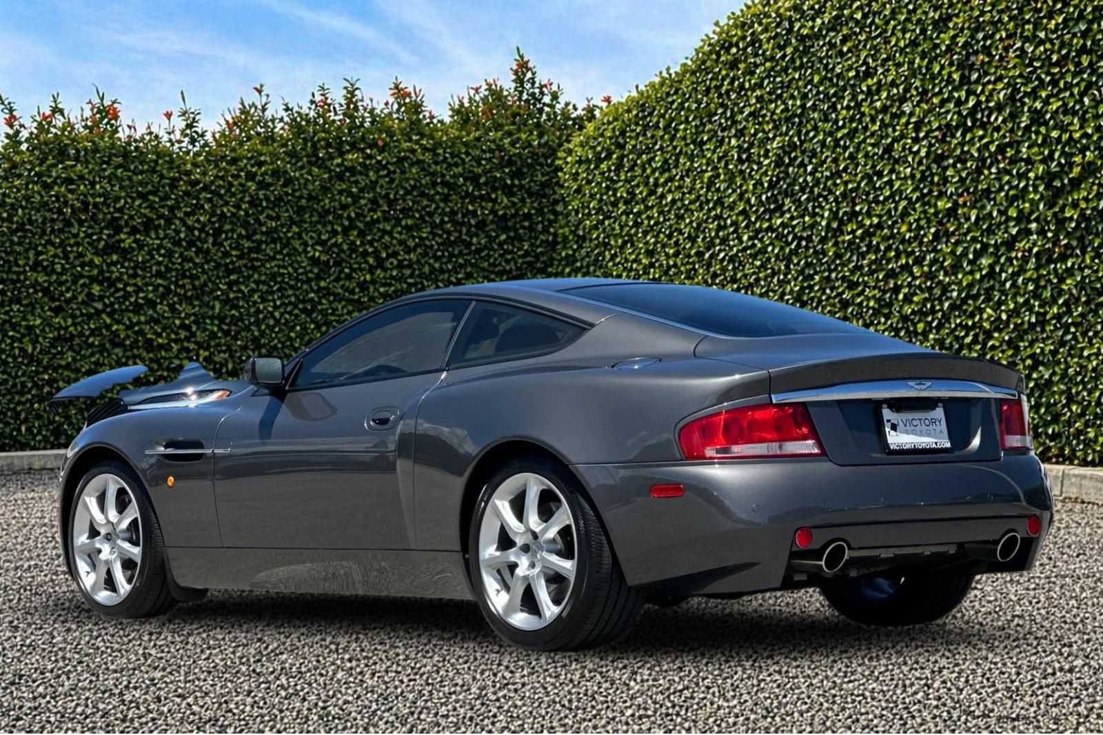 Used 2004  Aston Martin V12 image 6