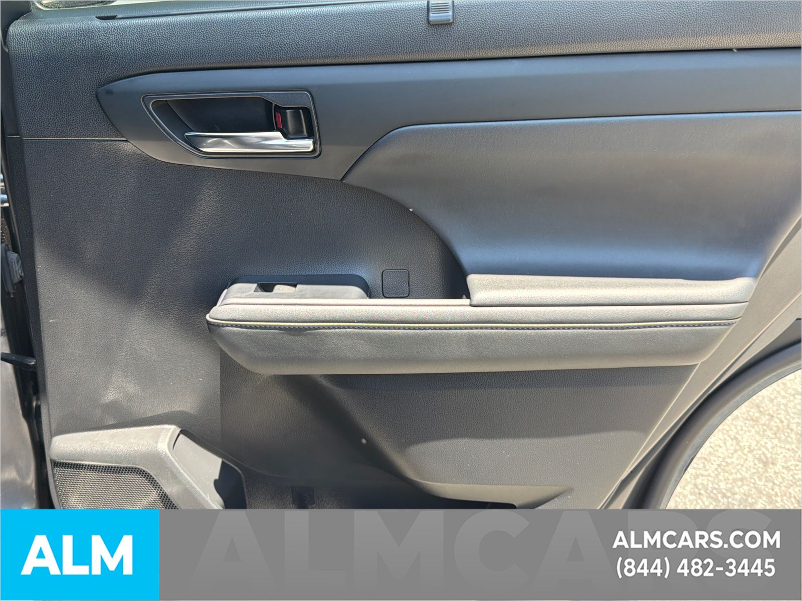 Used 2022 Gray Toyota XLE image 18