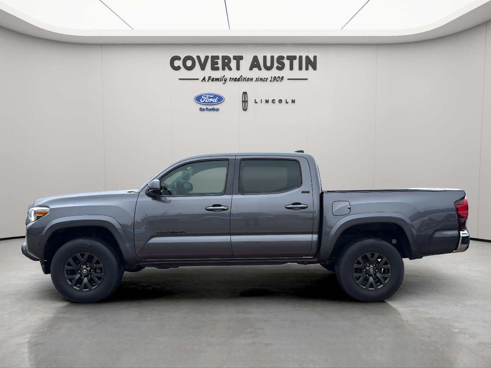 Used Car 2020 Toyota Tacoma  Sr5 For Sale Under $30,000 In Austin, Texas