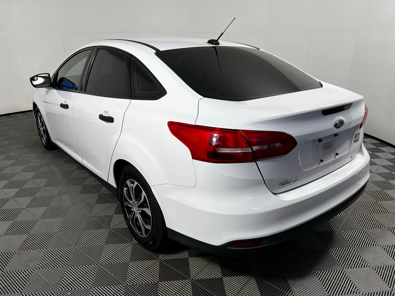 Thumbnail: 2016 Ford Focus - 7